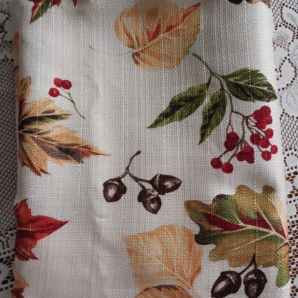 The big one tablecloth/vinyl tablecloth